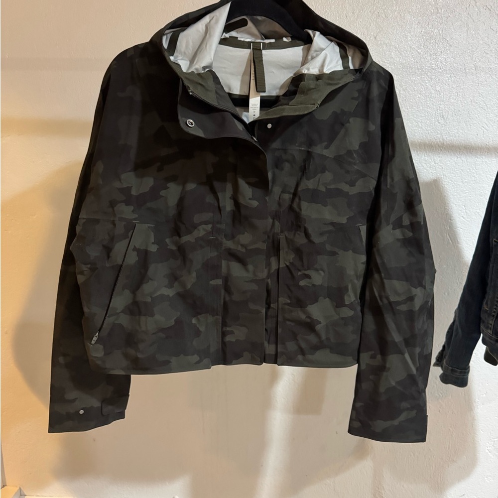lululemon athletica Camouflage Utility Jacket